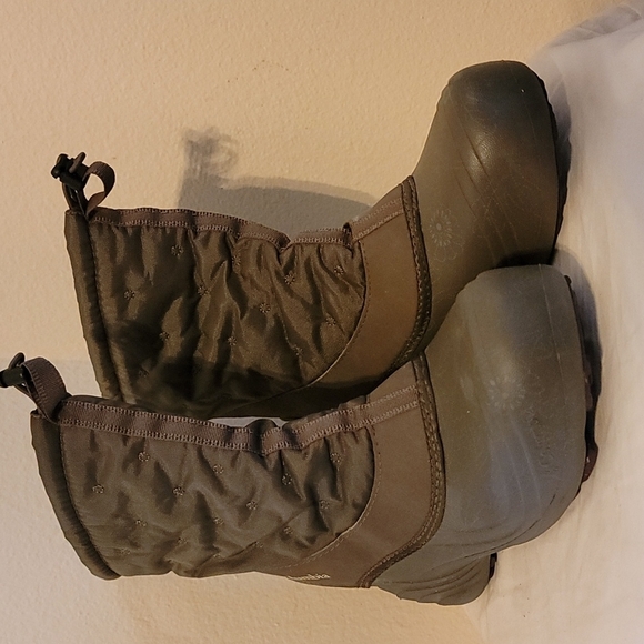 WOMEN'S COLUMBIA THERMOLITE BOOTS (sz 6) - Picture 1 of 4